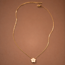 18K Gold Plated Stainless Steel waterproof Flower Pendant Necklace